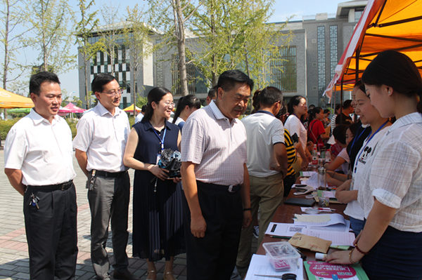 http://www.hzvtc.cn/_mediafile/hzvtc/2016/09/02/21d90ncpaz.jpg