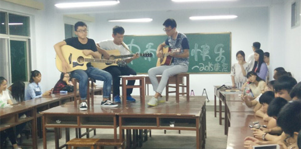 http://www.hzvtc.cn/_mediafile/hzvtc/2016/09/14/27ouwo1s80.jpg